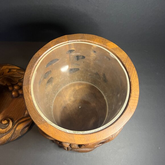 Beautiful Vintage Large Hand Carved Wooden Grape Vine Cutout Container Bin w Lid - Picture 7 of 9